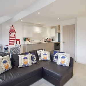 Host & - Number 3 At Pannett Apartment Whitby