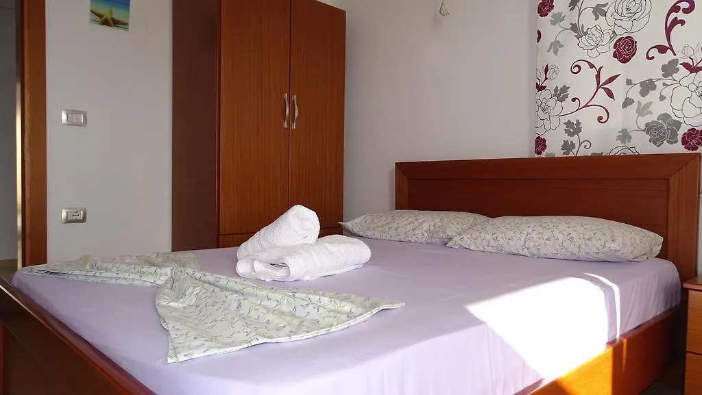 Apartments Neri Ksamil